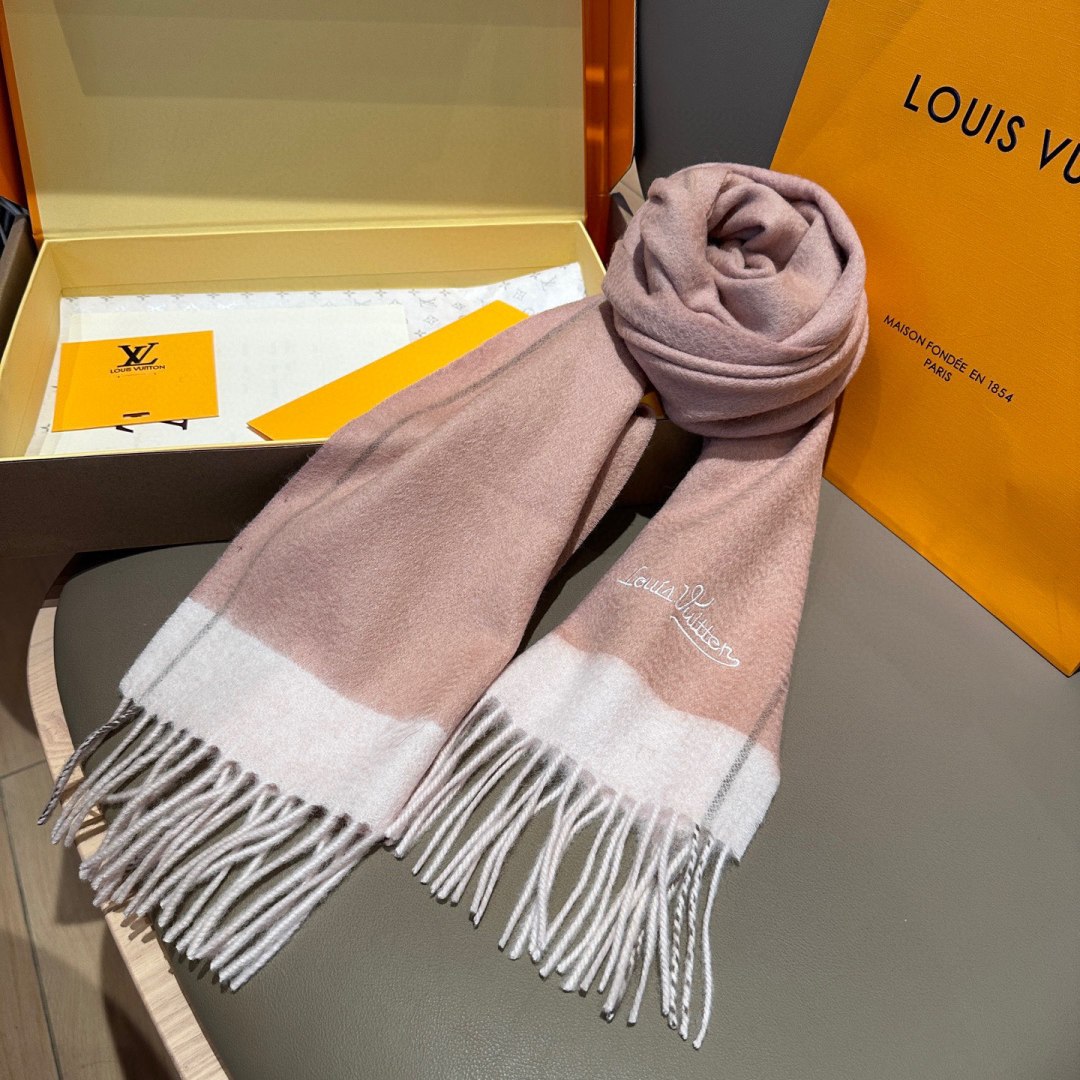 【▪️家属福利来了！！Lv 高端重磅围巾！】怒赞推荐，激动~！！下手绝对要快，同工艺难度大，超级无敌软糯