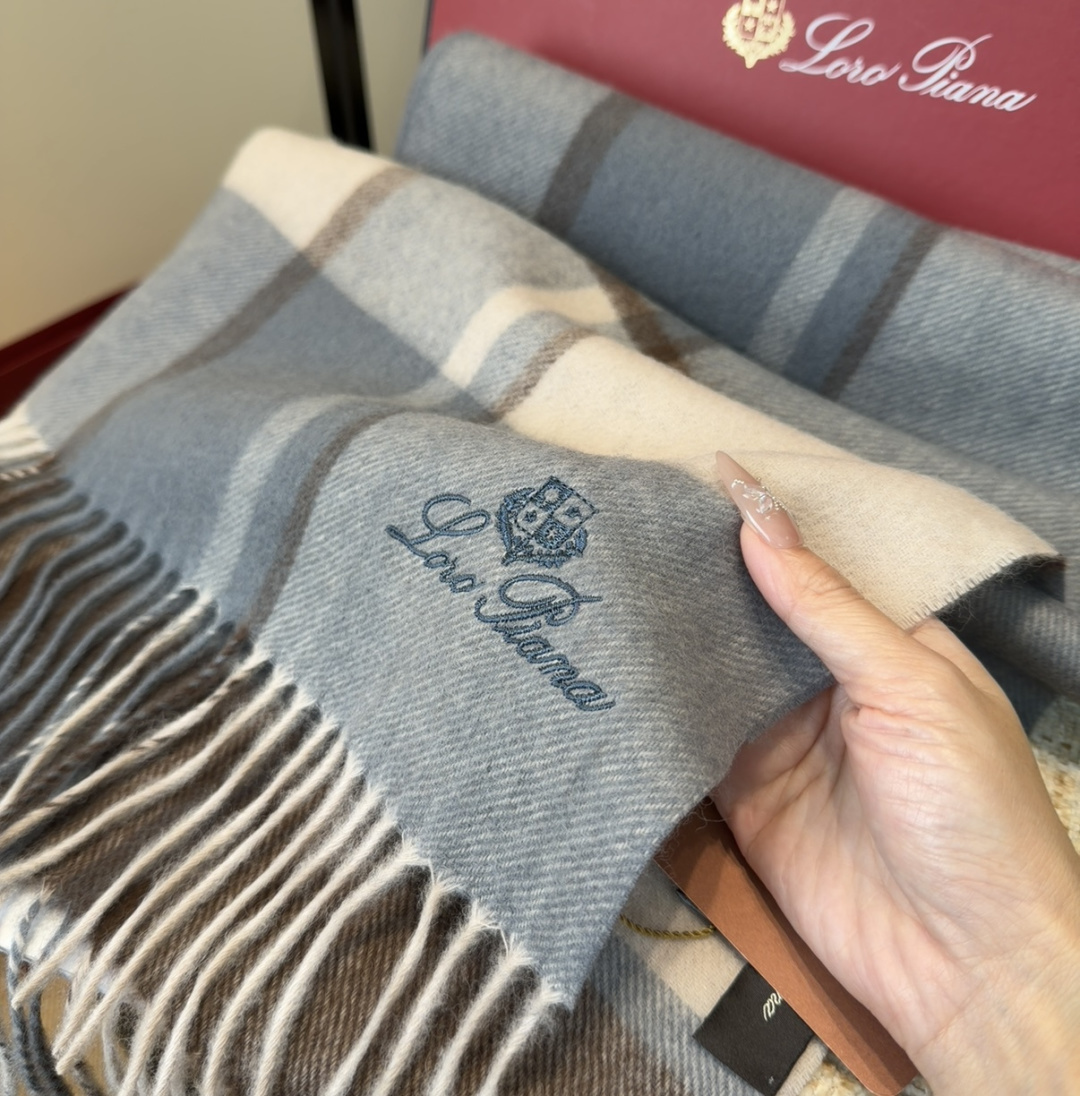 🆕Loro Piana · 【贸易公司尾单，极品山羊绒围巾披肩】送人自留都太高大上了😍重磅上新，爆款爆款