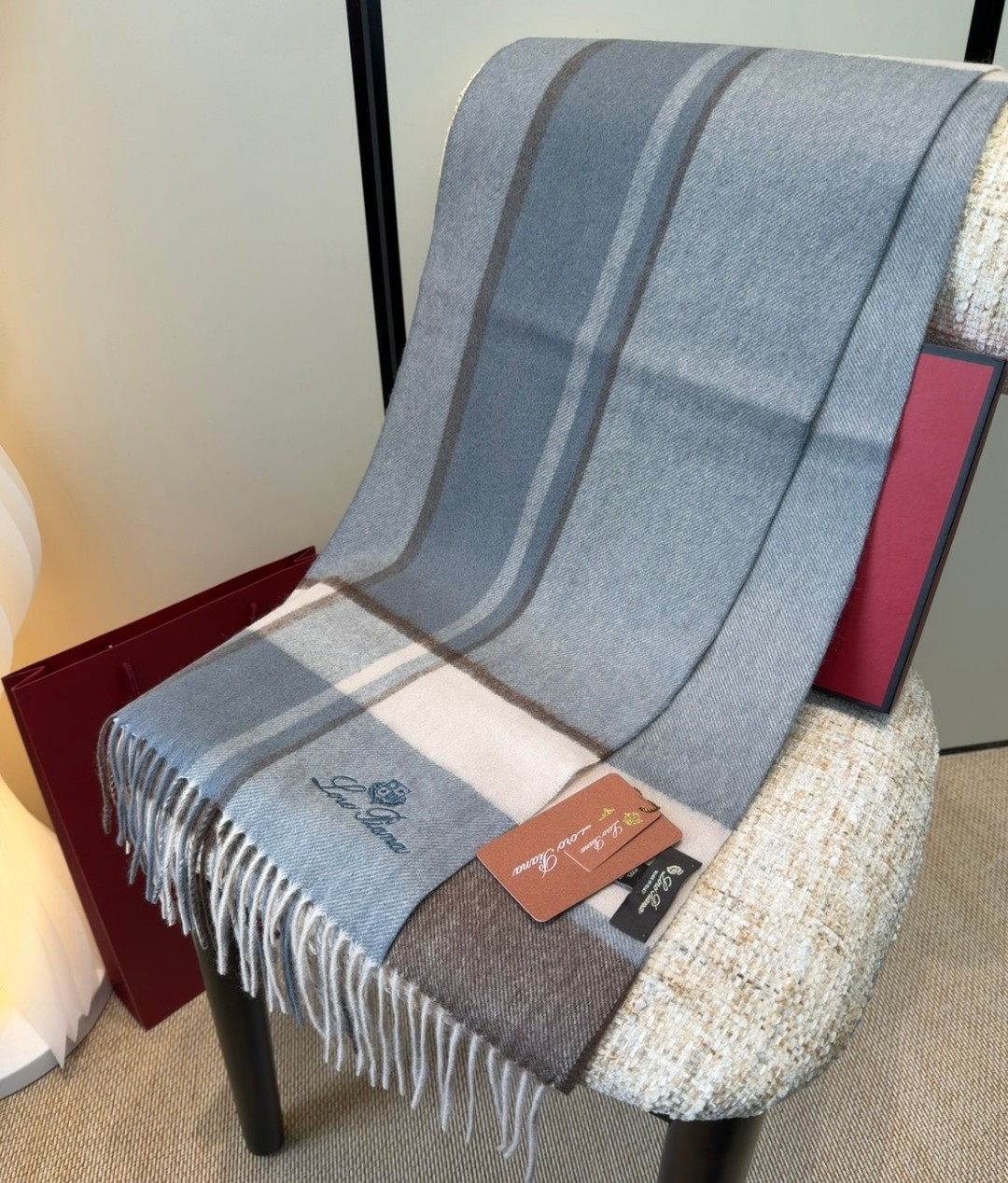 🆕Loro Piana · 【贸易公司尾单，极品山羊绒围巾披肩】送人自留都太高大上了😍重磅上新，爆款爆款