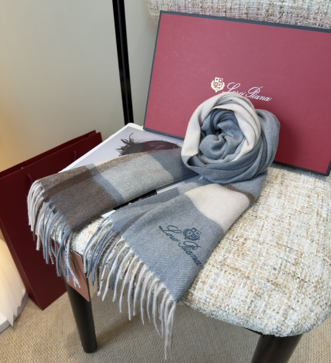 🆕Loro Piana · 【贸易公司尾单，极品山羊绒围巾披肩】送人自留都太高大上了😍重磅上新，爆款爆款
