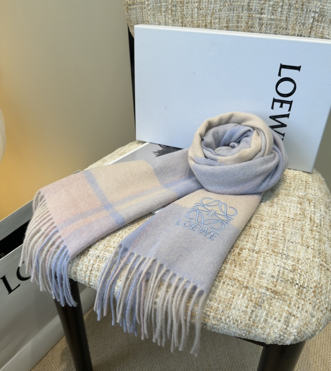 Loewe scarf ?? ， ， ， ， loewe ， logo， ， ， ， ， ， ， ：30x 180cm — photo 10