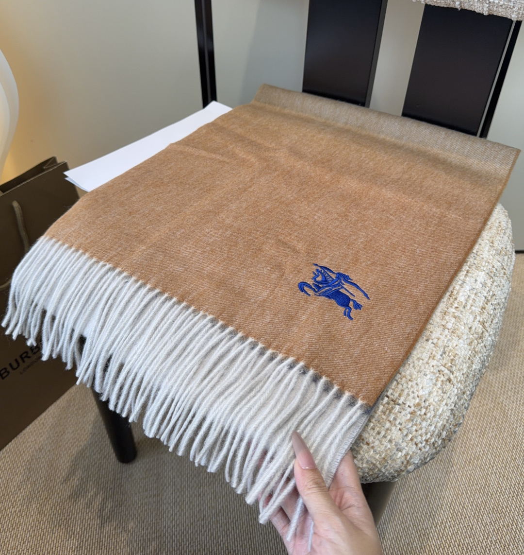 【▪️家属福利来了！！巴宝莉高端重磅男士围巾！】怒赞推荐，激动~！！下手绝对要快，同步专柜，最高端的男士