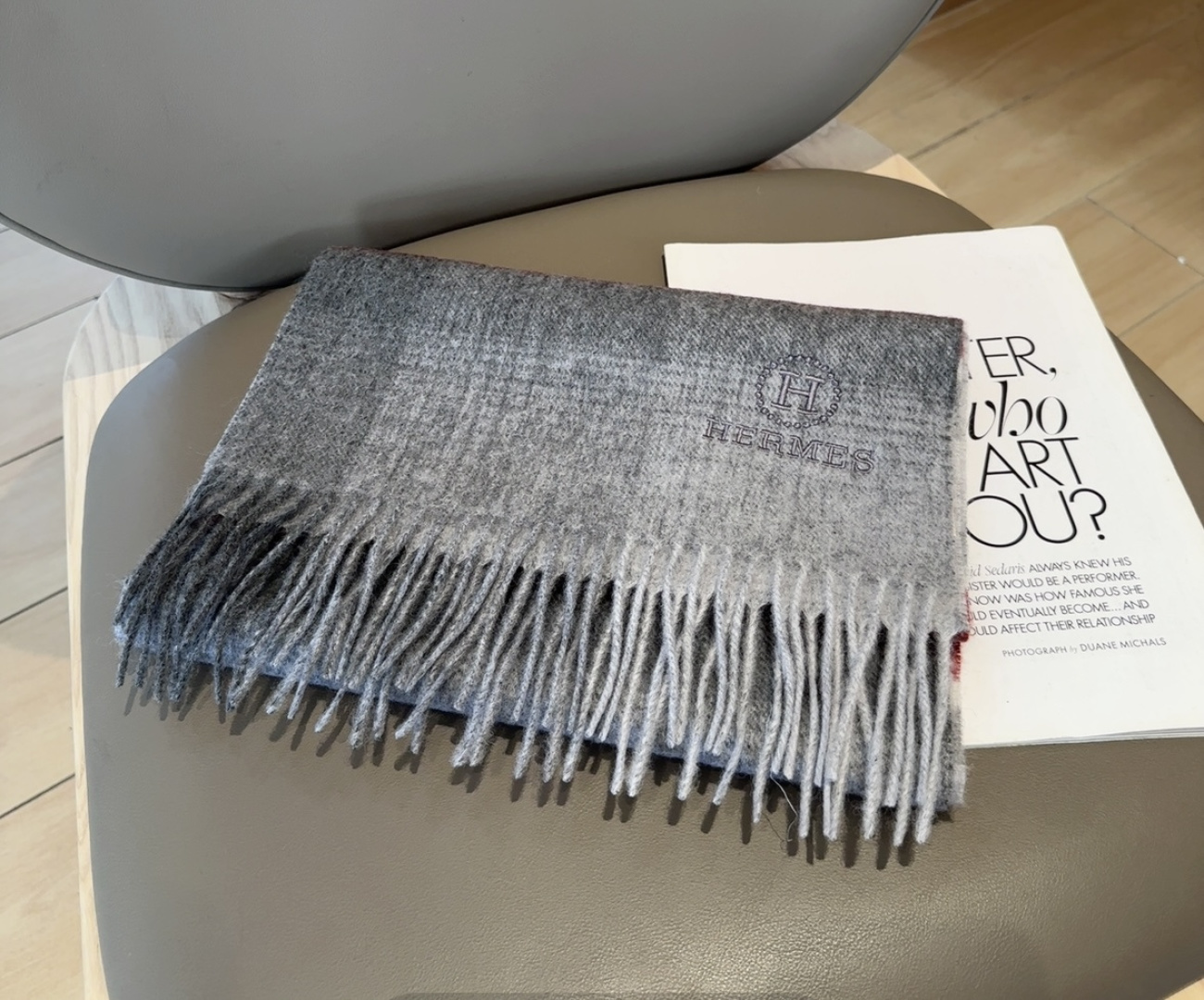 上新！Hermes · 爱马仕，大H难得一见的温柔配色，低调又不失优雅❗️】一条围巾两种风格搭配，高级舒