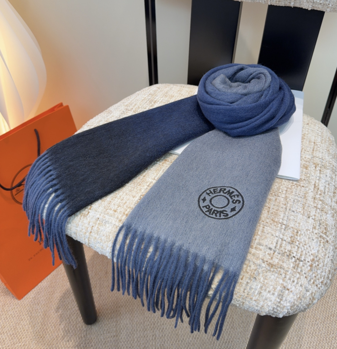【▪️家属福利来了！！爱马仕高端重磅男士围巾！】怒赞推荐，激动~！！下手绝对要快，同步专柜，最高端的男士