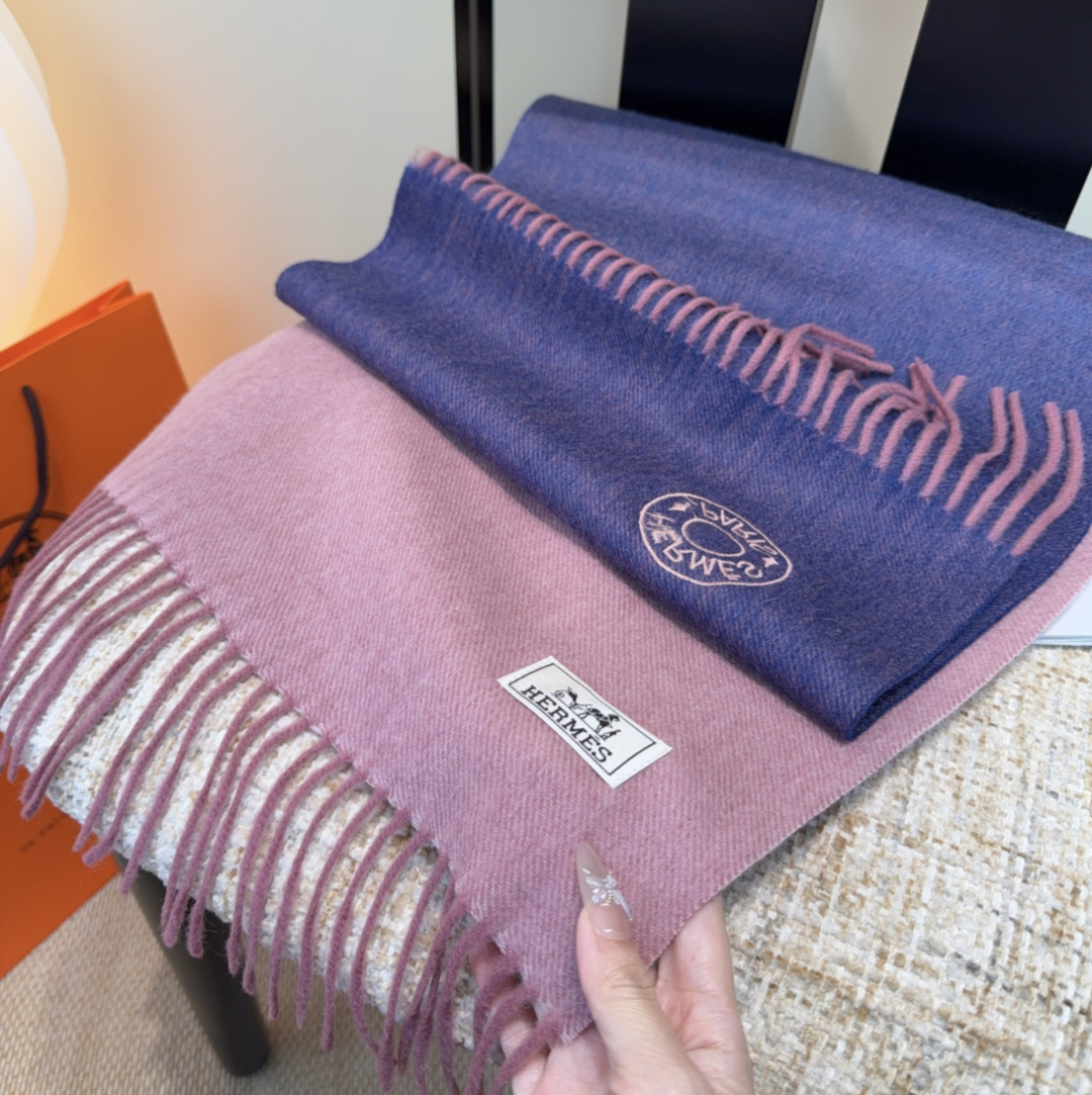【▪️家属福利来了！！爱马仕高端重磅男士围巾！】怒赞推荐，激动~！！下手绝对要快，同步专柜，最高端的男士