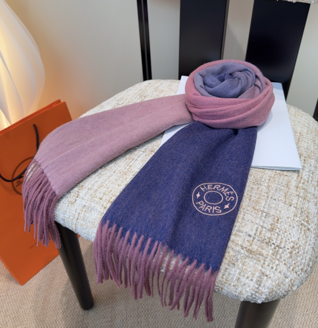 【▪️家属福利来了！！爱马仕高端重磅男士围巾！】怒赞推荐，激动~！！下手绝对要快，同步专柜，最高端的男士