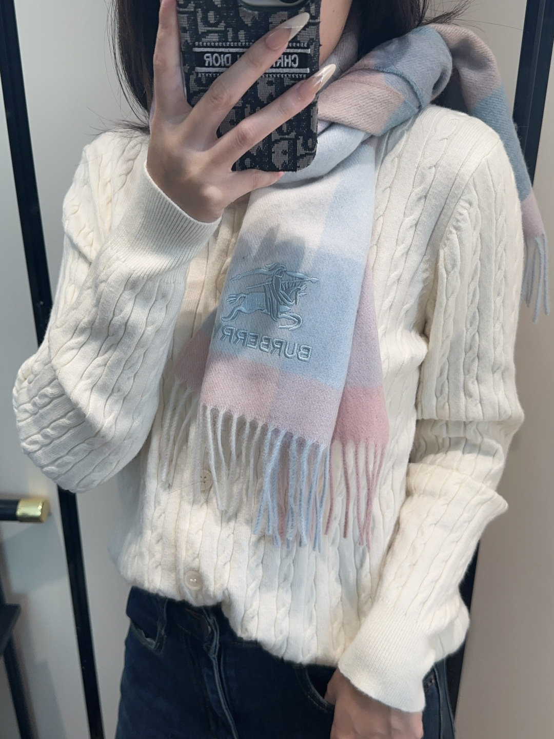 Burberry · 巴宝莉围巾❗️好看的要疯掉了，太有型太有魅力了❗️❗️非常斯文时尚的秋冬单品！真的