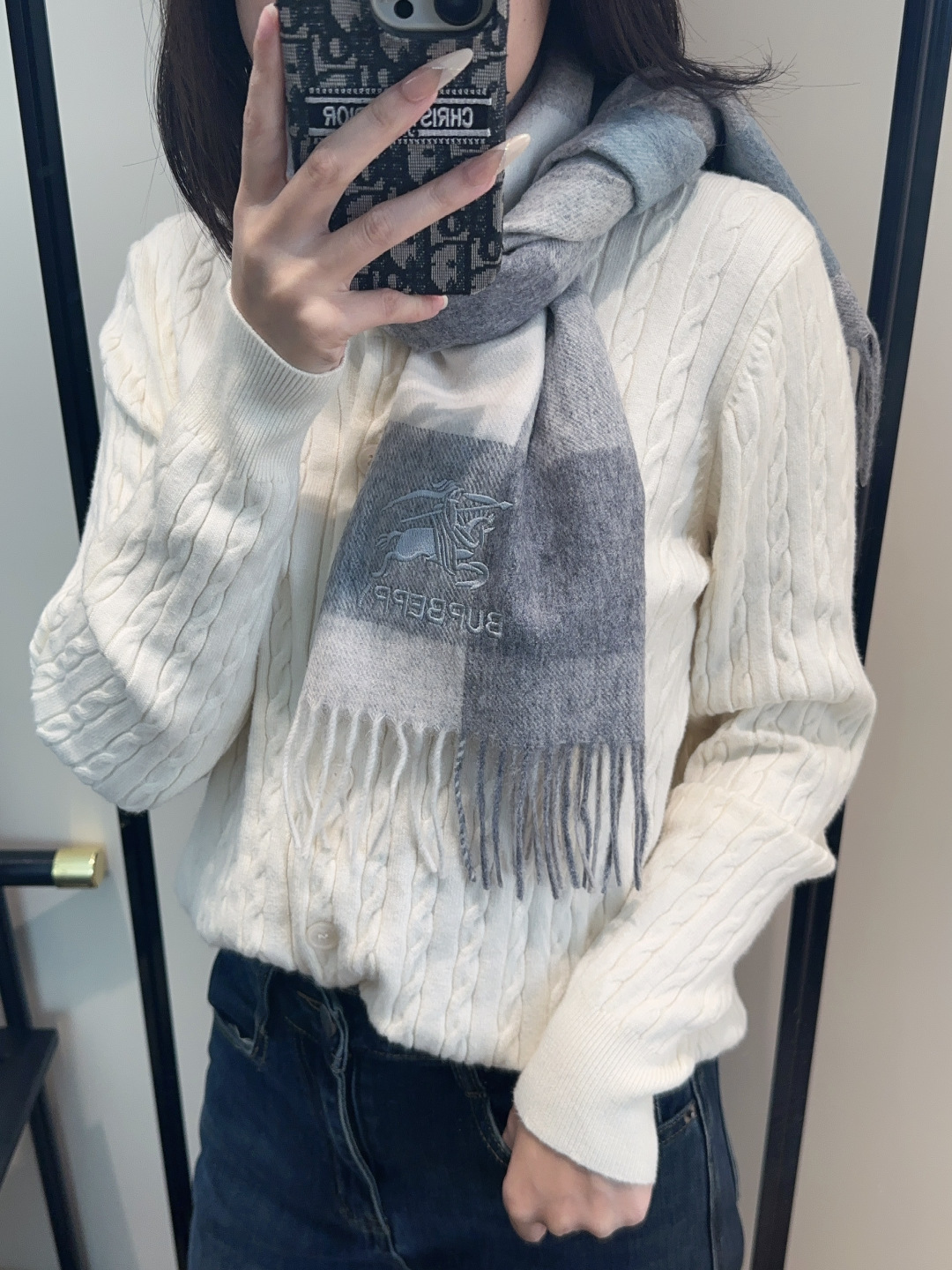 Burberry · 巴宝莉围巾❗️好看的要疯掉了，太有型太有魅力了❗️❗️非常斯文时尚的秋冬单品！真的