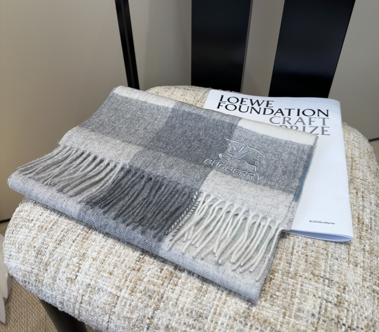 Burberry · 巴宝莉围巾❗️好看的要疯掉了，太有型太有魅力了❗️❗️非常斯文时尚的秋冬单品！真的