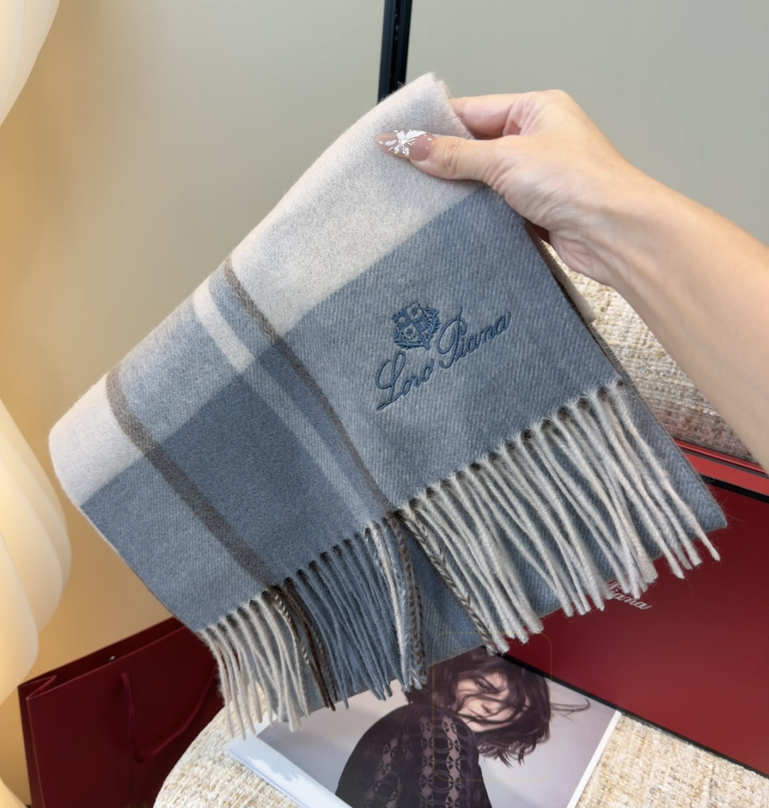 🆕Loro Piana · 【贸易公司尾单，极品山羊绒围巾披肩】送人自留都太高大上了😍重磅上新，爆款爆款