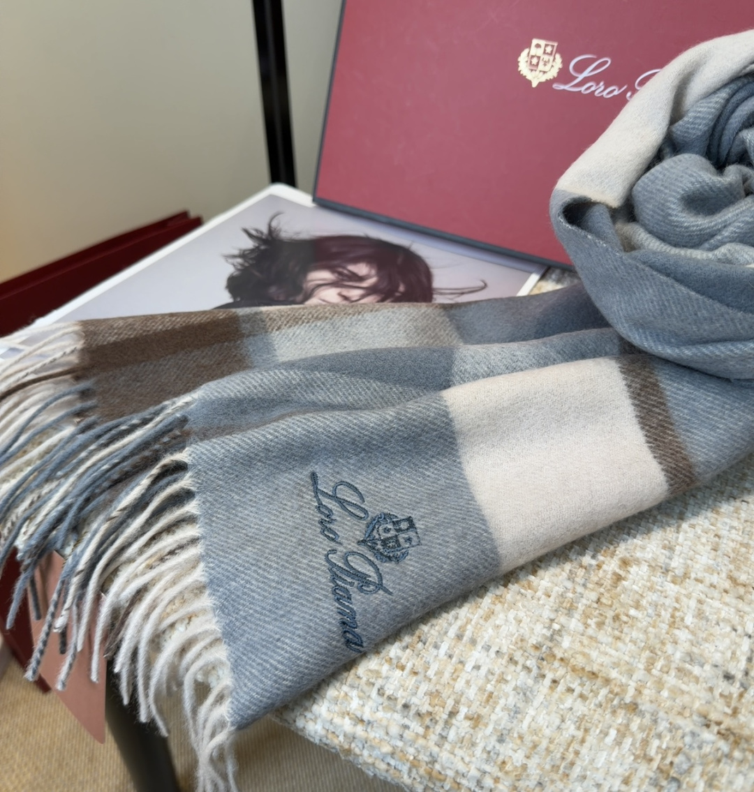 🆕Loro Piana · 【贸易公司尾单，极品山羊绒围巾披肩】送人自留都太高大上了😍重磅上新，爆款爆款