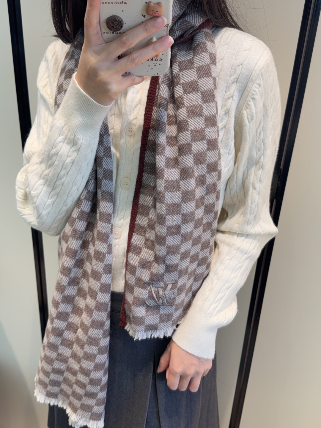 Lv围巾❗️好看的要疯掉了，太有型太有魅力了❗️❗️非常斯文时尚的秋冬单品！真的很喜欢，非常Classi