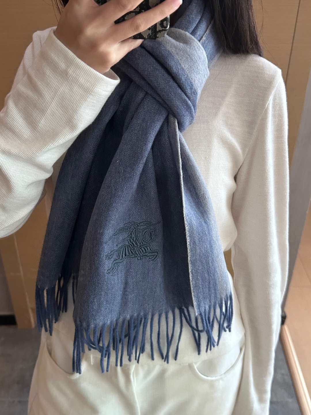 Burberry · 巴宝莉围巾❗️好看的要疯掉了，太有型太有魅力了❗️❗️非常斯文时尚的秋冬单品！真的