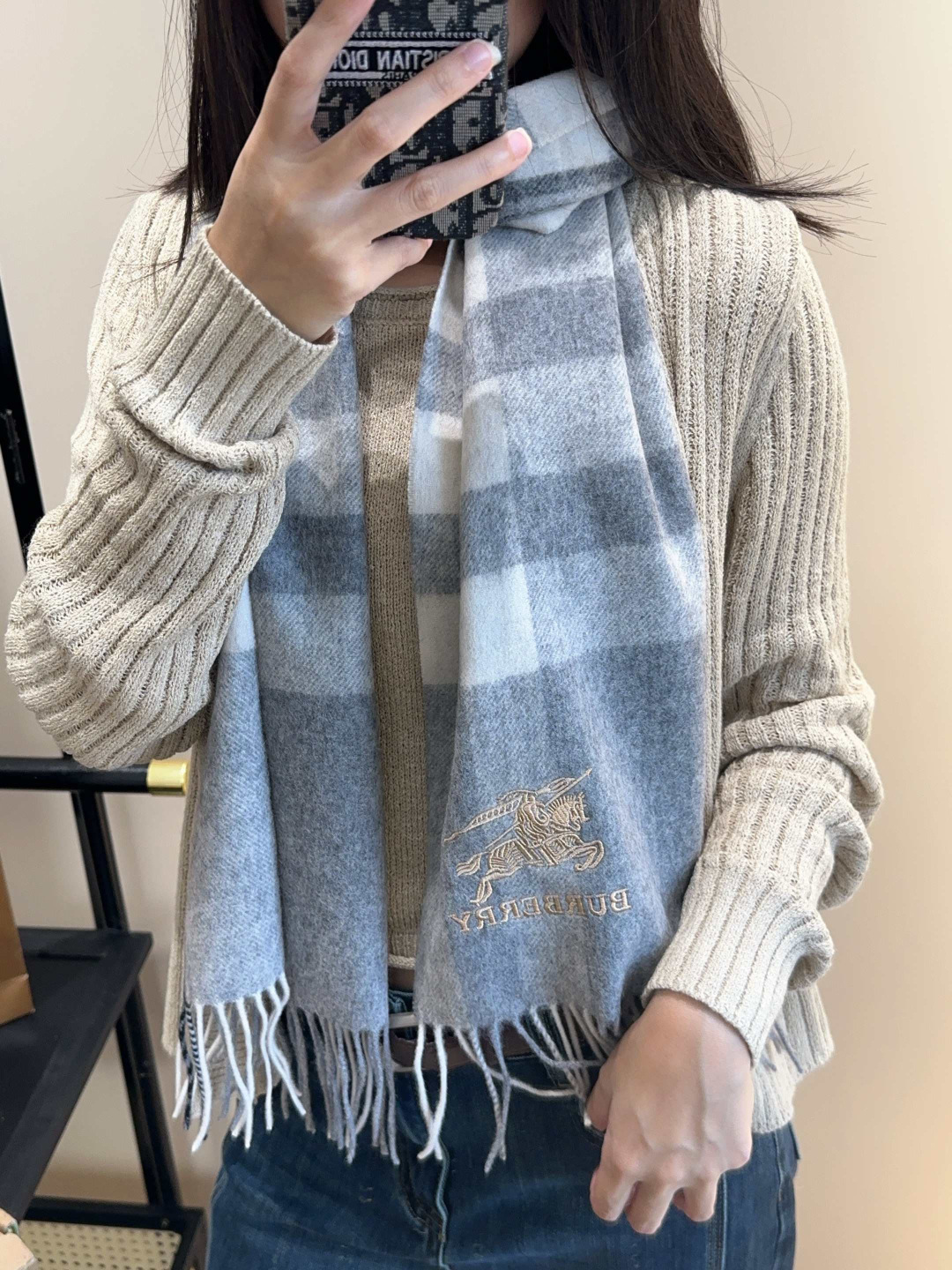 Burberry · 巴宝莉围巾❗️好看的要疯掉了，太有型太有魅力了❗️❗️非常斯文时尚的秋冬单品！真的