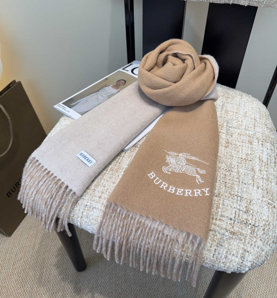 【▪️家属福利来了！！巴宝莉高端重磅男士围巾！】怒赞推荐，激动~！！下手绝对要快，同步专柜，最高端的男士