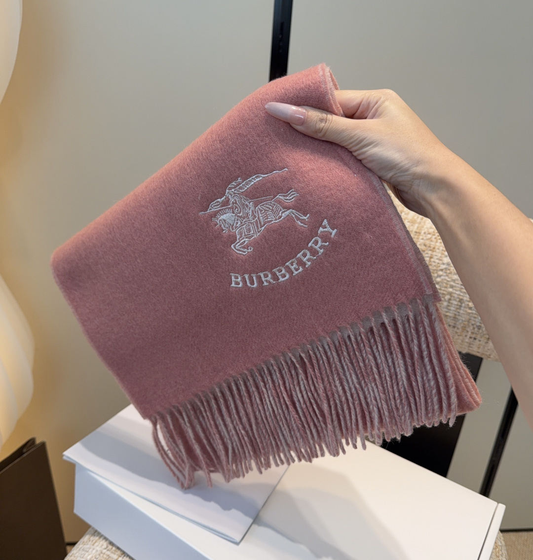 【▪️家属福利来了！！巴宝莉高端重磅男士围巾！】怒赞推荐，激动~！！下手绝对要快，同步专柜，最高端的男士