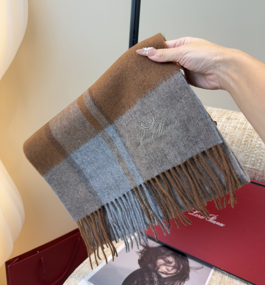 🆕Loro Piana · 【贸易公司尾单，极品山羊绒围巾披肩】送人自留都太高大上了😍重磅上新，爆款爆款