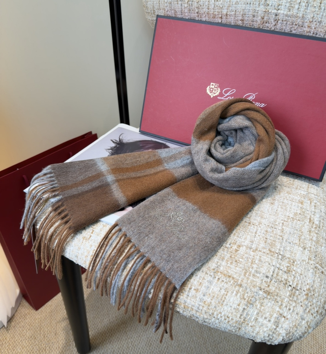 🆕Loro Piana · 【贸易公司尾单，极品山羊绒围巾披肩】送人自留都太高大上了😍重磅上新，爆款爆款