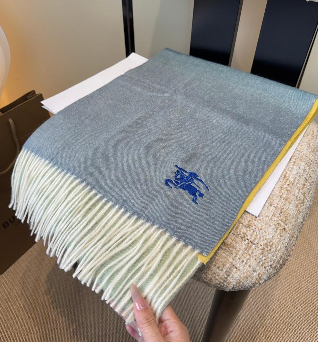 【▪️家属福利来了！！巴宝莉高端重磅男士围巾！】怒赞推荐，激动~！！下手绝对要快，同步专柜，最高端的男士