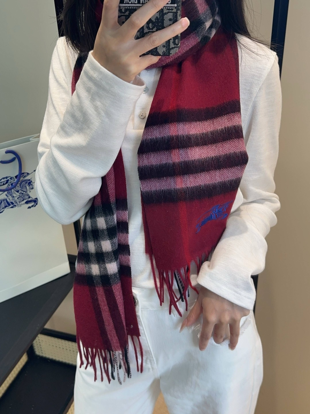 Burberry · 巴宝莉围巾❗️好看的要疯掉了，太有型太有魅力了❗️❗️非常斯文时尚的秋冬单品！真的