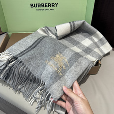 Burberry · 巴宝莉围巾❗️好看的要疯掉了,太有型太有魅力了❗️❗️非常斯文时尚的秋冬单品!真的 Burberry · 巴宝莉围巾❗️好看的要疯掉了,太有型太有魅力了❗️❗️非常斯文时尚的秋冬单品!真的