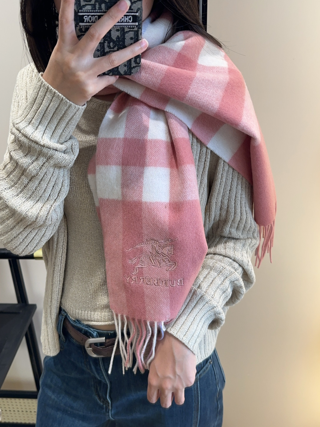 Burberry · 巴宝莉围巾❗️好看的要疯掉了，太有型太有魅力了❗️❗️非常斯文时尚的秋冬单品！真的