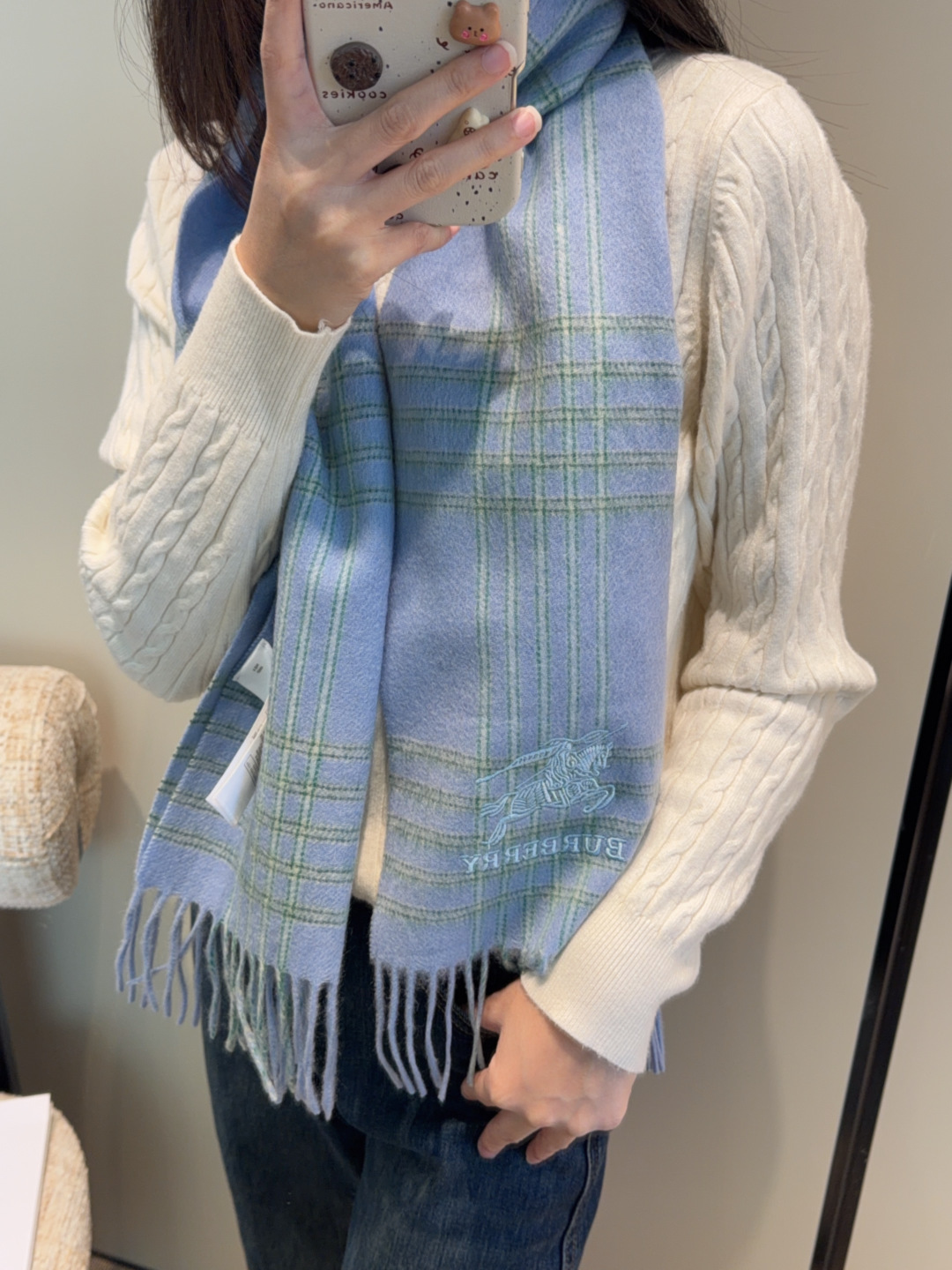 Burberry · 巴宝莉围巾❗️好看的要疯掉了，太有型太有魅力了❗️❗️非常斯文时尚的秋冬单品！真的很喜欢，非常Cl