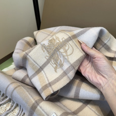 Burberry · 巴宝莉围巾❗️好看的要疯掉了,太有型太有魅力了❗️❗️非常斯文时尚的秋冬单品!真的很喜欢,非常Cl Burberry · 巴宝莉围巾❗️好看的要疯掉了,太有型太有魅力了❗️❗️非常斯文时尚的秋冬单品!真的很喜欢,非常Cl