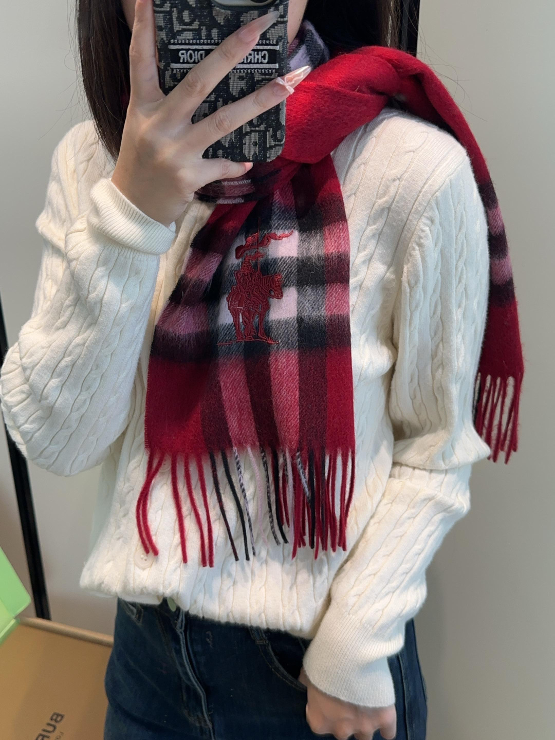 Burberry · 巴宝莉围巾❗️好看的要疯掉了，太有型太有魅力了❗️❗️非常斯文时尚的秋冬单品！真的很喜欢，非常Cl