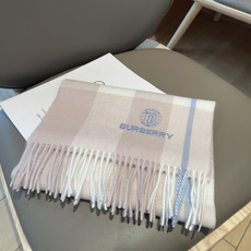 Burberry · 巴宝莉格子围巾❗️好看的要疯掉了,太有型太有魅力了❗️❗️非常斯文时尚的秋冬单品!真的很喜欢,非常 Burberry · 巴宝莉格子围巾❗️好看的要疯掉了,太有型太有魅力了❗️❗️非常斯文时尚的秋冬单品!真的很喜欢,非常