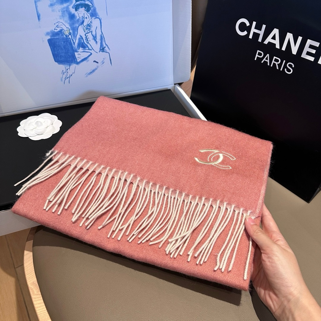 【▪Chanel · 香奈儿难得一见的温柔配色，超级迷恋❗️气质低调恬静又不失优雅❗️】重点推荐❗️高级舒适时髦气质，简