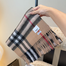 Burberry双面羊绒围巾!走量款,性超高!非常有格调的设计!180*30cm,羊绒混羊毛!是高雅艺术的魅力体现!围巾 Burberry双面羊绒围巾!走量款,性超高!非常有格调的设计!180*30cm,羊绒混羊毛!是高雅艺术的魅力体现!围巾