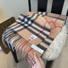 Burberry双面羊绒围巾!走量款,性超高!非常有格调的设计!180*30cm,羊绒混羊毛!是高雅艺术的魅力体现!围巾 Burberry双面羊绒围巾!走量款,性超高!非常有格调的设计!180*30cm,羊绒混羊毛!是高雅艺术的魅力体现!围巾