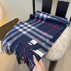 Burberry双面羊绒围巾!走量款,性超高!非常有格调的设计!180*30cm,羊绒混羊毛!是高雅艺术的魅力体现!围巾 Burberry双面羊绒围巾!走量款,性超高!非常有格调的设计!180*30cm,羊绒混羊毛!是高雅艺术的魅力体现!围巾