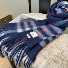 Burberry双面羊绒围巾!走量款,性超高!非常有格调的设计!180*30cm,羊绒混羊毛!是高雅艺术的魅力体现!围巾 Burberry双面羊绒围巾!走量款,性超高!非常有格调的设计!180*30cm,羊绒混羊毛!是高雅艺术的魅力体现!围巾