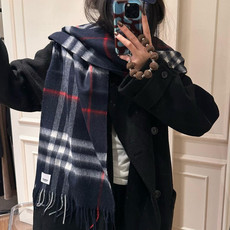 Burberry双面羊绒围巾!走量款,性超高!非常有格调的设计!180*30cm,羊绒混羊毛!是高雅艺术的魅力体现!围巾 Burberry双面羊绒围巾!走量款,性超高!非常有格调的设计!180*30cm,羊绒混羊毛!是高雅艺术的魅力体现!围巾