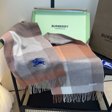 Burberry · 巴宝莉围巾❗️好看的要疯掉了,太有型太有魅力了❗️❗️非常斯文时尚的秋冬单品!真的很喜欢,非常Cl Burberry · 巴宝莉围巾❗️好看的要疯掉了,太有型太有魅力了❗️❗️非常斯文时尚的秋冬单品!真的很喜欢,非常Cl