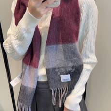Burberry · 巴宝莉围巾❗️好看的要疯掉了,太有型太有魅力了❗️❗️非常斯文时尚的秋冬单品!真的很喜欢,非常Cl Burberry · 巴宝莉围巾❗️好看的要疯掉了,太有型太有魅力了❗️❗️非常斯文时尚的秋冬单品!真的很喜欢,非常Cl