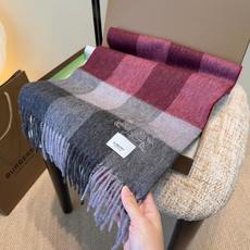 Burberry · 巴宝莉围巾❗️好看的要疯掉了,太有型太有魅力了❗️❗️非常斯文时尚的秋冬单品!真的很喜欢,非常Cl Burberry · 巴宝莉围巾❗️好看的要疯掉了,太有型太有魅力了❗️❗️非常斯文时尚的秋冬单品!真的很喜欢,非常Cl