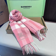 Burberry · 巴宝莉围巾❗️好看的要疯掉了,太有型太有魅力了❗️❗️非常斯文时尚的秋冬单品!真的很喜欢,非常Cl Burberry · 巴宝莉围巾❗️好看的要疯掉了,太有型太有魅力了❗️❗️非常斯文时尚的秋冬单品!真的很喜欢,非常Cl
