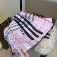 🆕 Burberry双面羊绒围巾!走量款,性超高!非常有格调的设计!180*30cm,羊绒混羊毛!是高雅艺术的魅力体现 🆕 Burberry双面羊绒围巾!走量款,性超高!非常有格调的设计!180*30cm,羊绒混羊毛!是高雅艺术的魅力体现