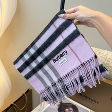 🆕 Burberry双面羊绒围巾!走量款,性超高!非常有格调的设计!180*30cm,羊绒混羊毛!是高雅艺术的魅力体现 🆕 Burberry双面羊绒围巾!走量款,性超高!非常有格调的设计!180*30cm,羊绒混羊毛!是高雅艺术的魅力体现
