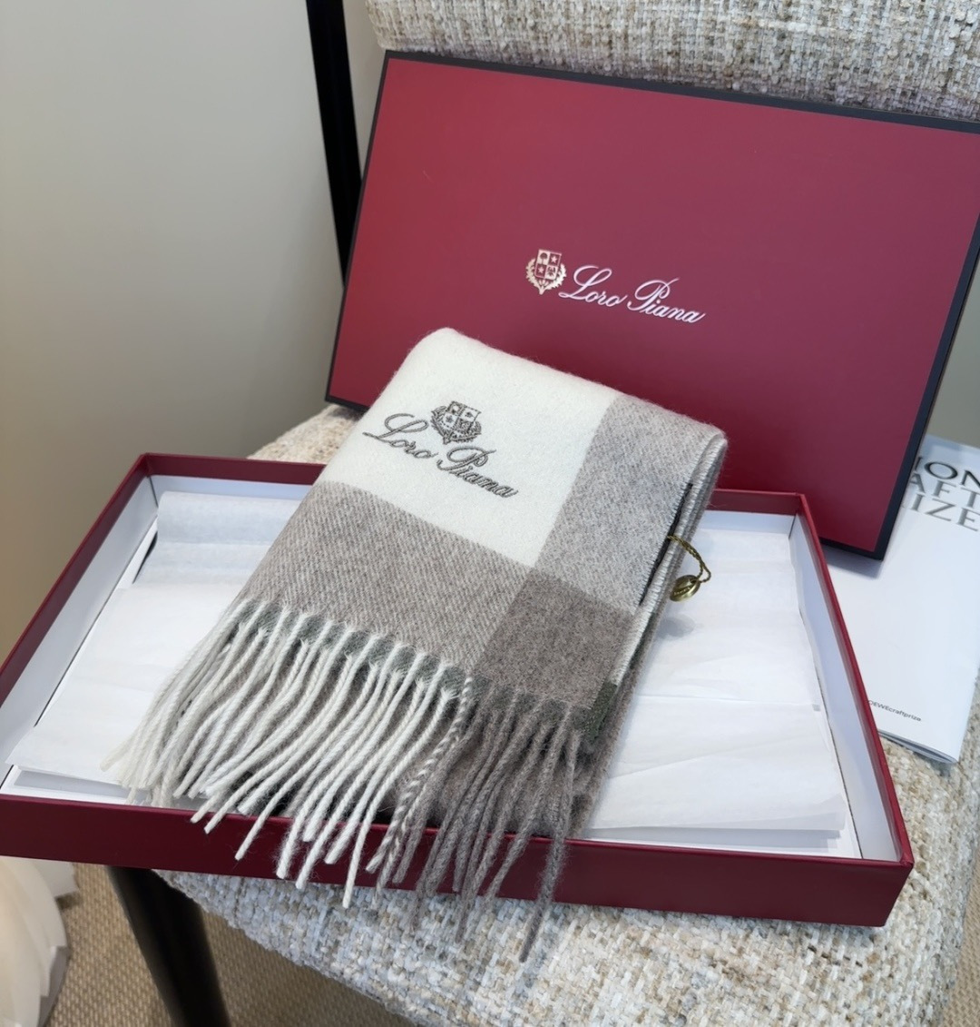 🆕  🆕Loro 🆕 Piana · 【贸易公司尾单，极品山羊绒围巾披肩】送人自留都太高大上了😍重磅上新，爆款爆款，渠道