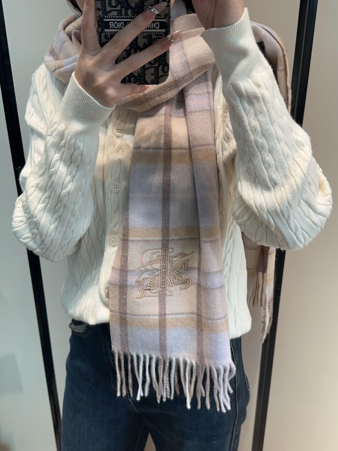 🆕  Burberry · 巴宝莉围巾❗️好看的要疯掉了，太有型太有魅力了❗️❗️非常斯文时尚的秋冬单品！真的很喜欢，非