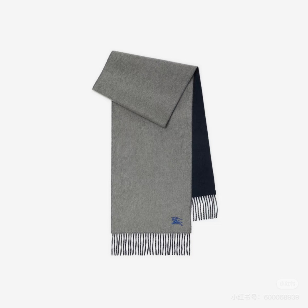 🆕  Burberry · 巴宝莉围巾❗️好看的要疯掉了，太有型太有魅力了❗️❗️非常斯文时尚的秋冬单品！真的很喜欢，非