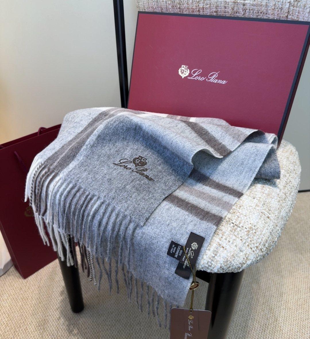 🆕  🆕Loro 🆕 Piana · 【贸易公司尾单，极品山羊绒围巾披肩】送人自留都太高大上了😍重磅上新，爆款爆款，渠道