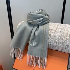 🆕 。年Hermes · 爱马仕,难得一见的温柔配色,低调又不失优雅❗️】重点推荐❗️双边配色,一条围巾两种风格搭配, 🆕 。年Hermes · 爱马仕,难得一见的温柔配色,低调又不失优雅❗️】重点推荐❗️双边配色,一条围巾两种风格搭配,