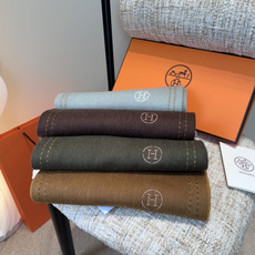 🆕 。年Hermes · 爱马仕,难得一见的温柔配色,低调又不失优雅❗️】重点推荐❗️双边配色,一条围巾两种风格搭配, 🆕 。年Hermes · 爱马仕,难得一见的温柔配色,低调又不失优雅❗️】重点推荐❗️双边配色,一条围巾两种风格搭配,