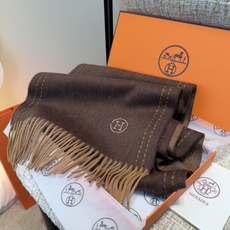 🆕 。年Hermes · 爱马仕,难得一见的温柔配色,低调又不失优雅❗️】重点推荐❗️双边配色,一条围巾两种风格搭配, 🆕 。年Hermes · 爱马仕,难得一见的温柔配色,低调又不失优雅❗️】重点推荐❗️双边配色,一条围巾两种风格搭配,