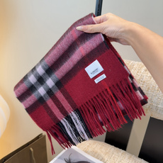 Burberry双面羊绒围巾!走量款,性超高!非常有格调的设计!180*30cm,羊绒混羊毛!是高雅艺术的魅力体现!围巾 Burberry双面羊绒围巾!走量款,性超高!非常有格调的设计!180*30cm,羊绒混羊毛!是高雅艺术的魅力体现!围巾